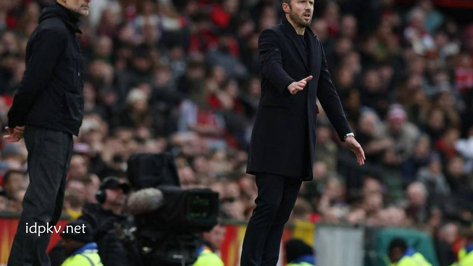 BB体育热点资讯 - 卡里克首秀笑傲德比！英超-姆贝莫多古破门 曼联2-0完胜曼城