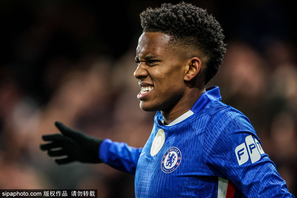 BB体育热点资讯 - 欧冠早报：切尔西3进球被吹3-0巴萨 瓜帅轮换10人玩脱