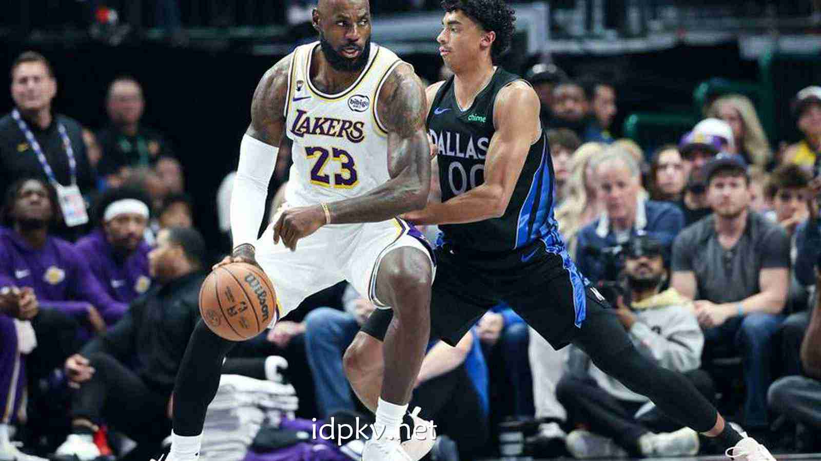 BB体育热点聚焦：弗拉格45分詹姆斯空砍30分 独行侠险胜湖人
